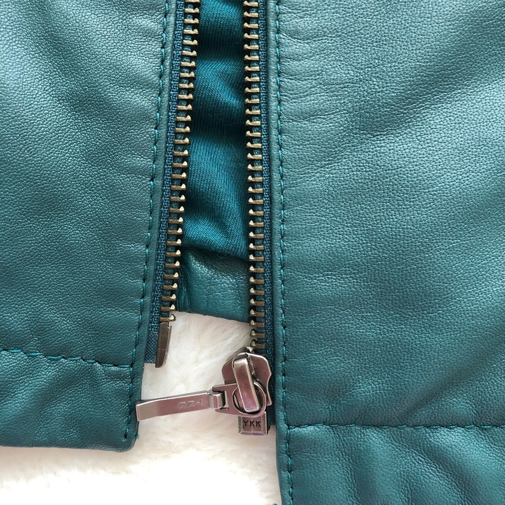 Hinge Teal 100% Genuine Leather Zip-Front Jacket, scalloped trim, Size XS - Picture 7 of 11